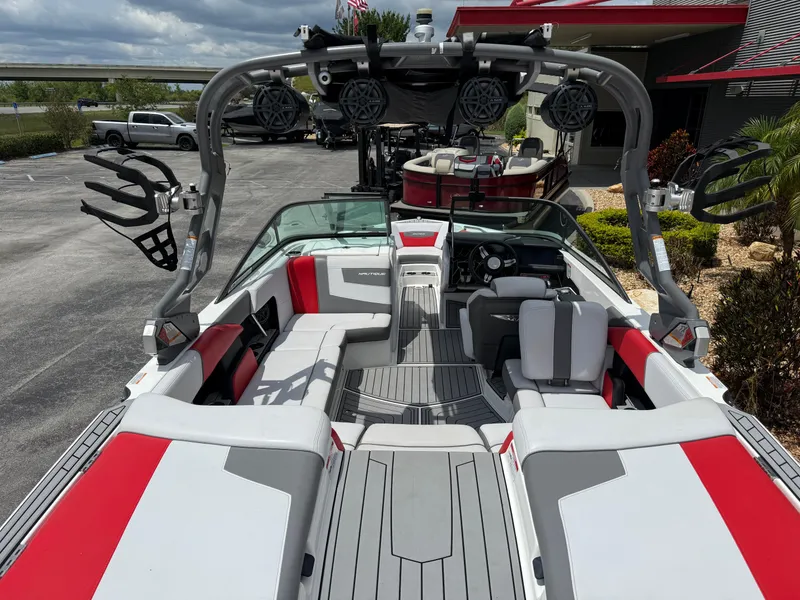 Slide: The Image of Nautique 210 Super Air Nautique 2018 - 8