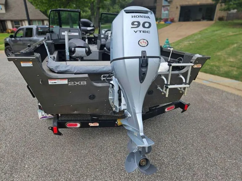 Slide: The Image of Alumacraft 165 2017 - 3