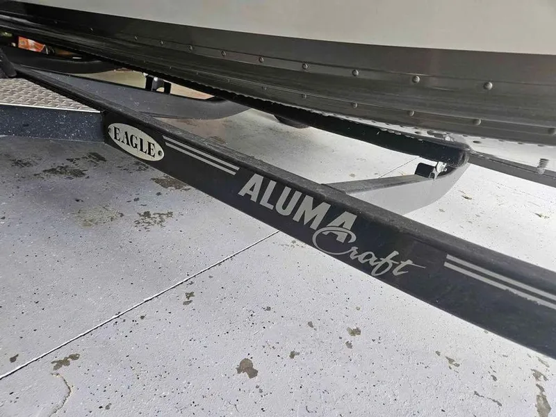 Slide: The Image of Alumacraft 165 2017 - 8