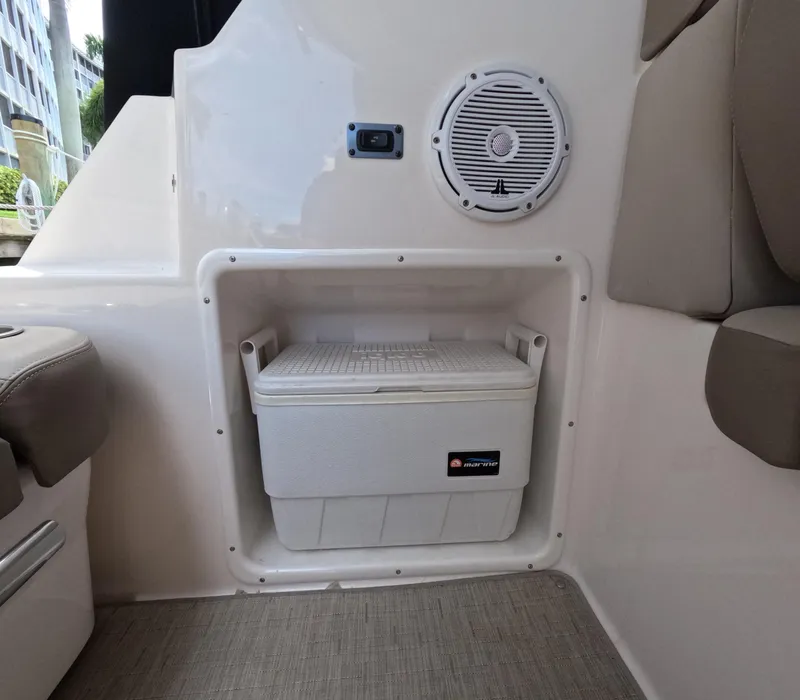 Slide: The Image of Regal 35 Sport Coupe 2015 - 80