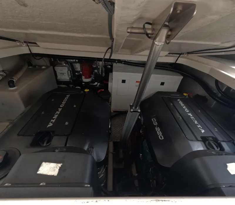 Slide: The Image of Regal 35 Sport Coupe 2015 - 87