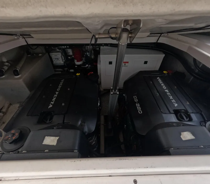 Slide: The Image of Regal 35 Sport Coupe 2015 - 88