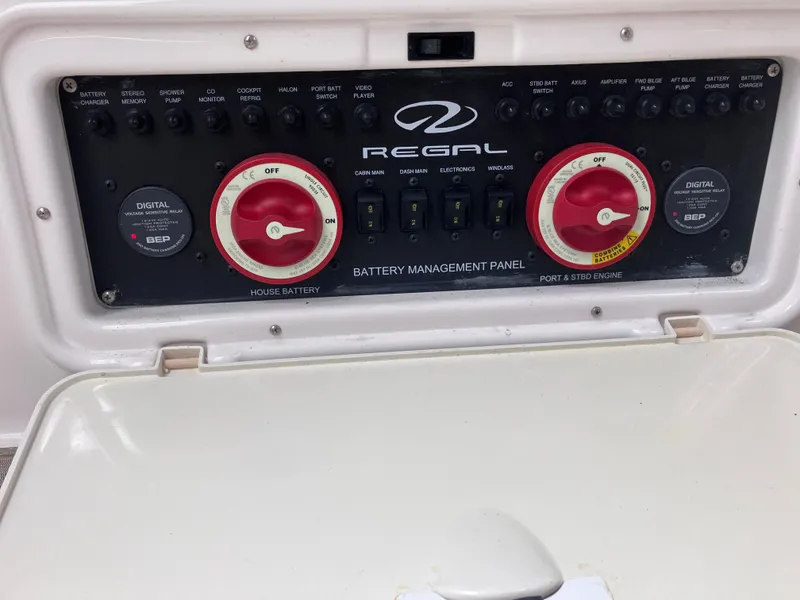 Slide: The Image of Regal 35 Sport Coupe 2015 - 89