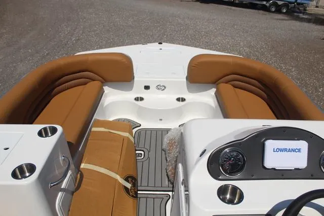 Slide: The Image of Hurricane FunDeck 198 RE 2025 - 13