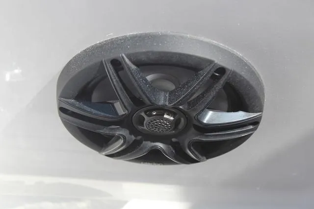 Slide: The Image of Hurricane FunDeck 198 RE 2025 - 23