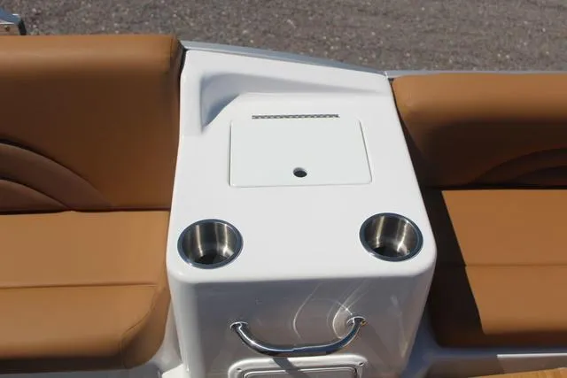 Slide: The Image of Hurricane FunDeck 198 RE 2025 - 24