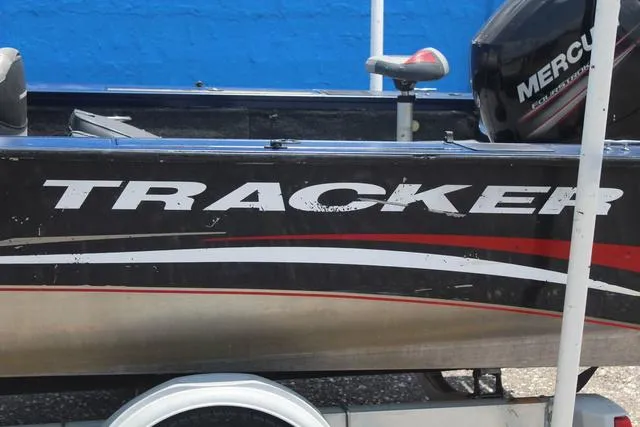 Slide: The Image of Tracker Targa V-18 2012 - 8