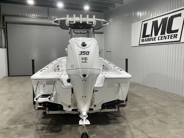 Slide: The Image of Sportsman Masters 247OE Bay Boat 2025 - 3