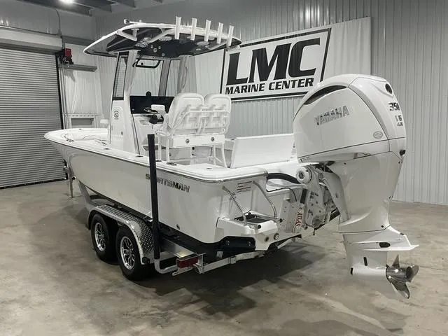 Slide: The Image of Sportsman Masters 247OE Bay Boat 2025 - 4