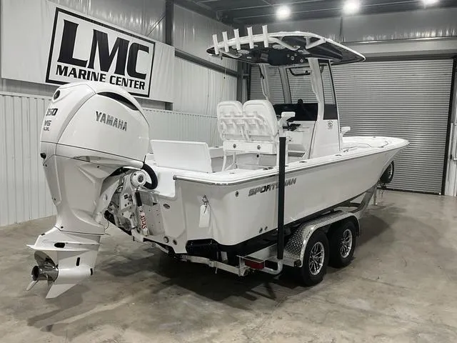 Slide: The Image of Sportsman Masters 247OE Bay Boat 2025 - 7