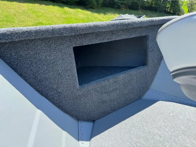 Slide: The Image of Princecraft Resorter® 160 SC 2025 - 13