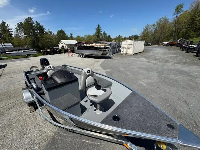 Slide: The Image of Princecraft Resorter® 160 SC 2025 - 7