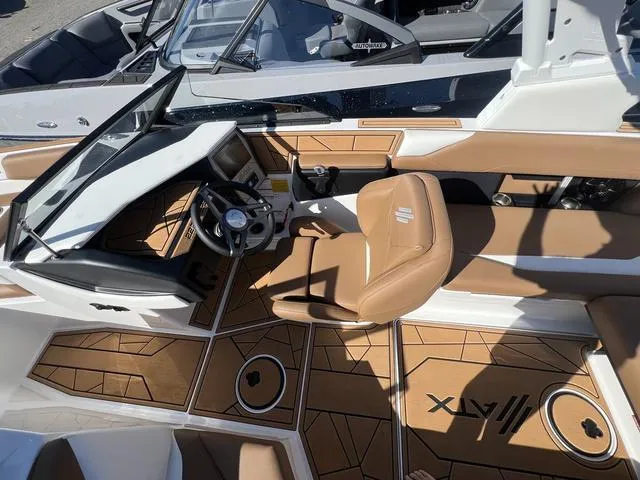 Slide: The Image of Tigé 22 TYPE-S 2025 - 6