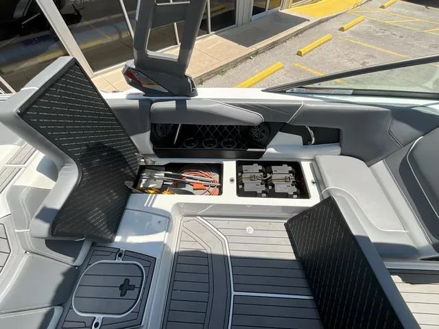 Slide: The Image of Nautique GS20 2019 - 11