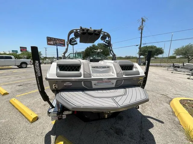 Slide: The Image of Nautique GS20 2019 - 19