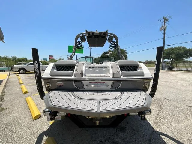 Slide: The Image of Nautique GS20 2019 - 20