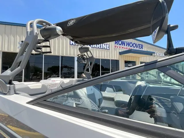 Slide: The Image of Nautique GS20 2019 - 21