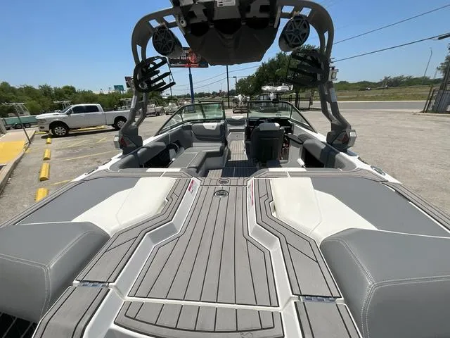Slide: The Image of Nautique GS20 2019 - 23