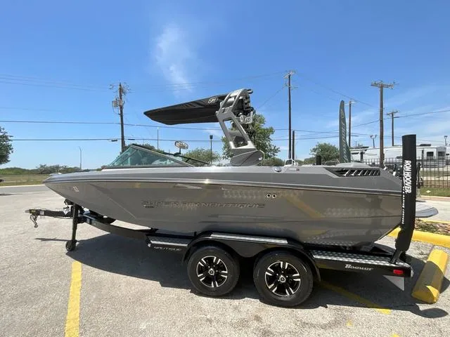 Slide: The Image of Nautique GS20 2019 - 3
