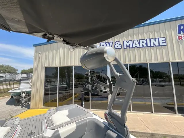 Slide: The Image of Nautique GS20 2019 - 4