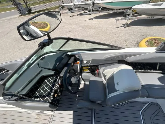 Slide: The Image of Nautique GS20 2019 - 5