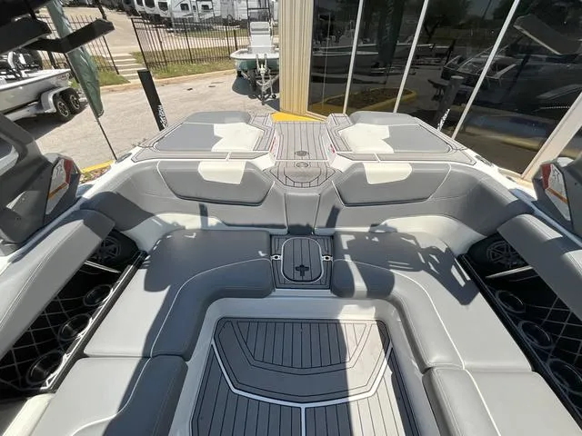 Slide: The Image of Nautique GS20 2019 - 8