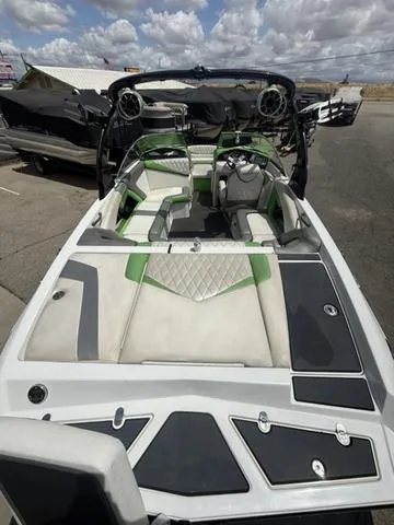 Slide: The Image of Tigé RZ2 2014 - 6