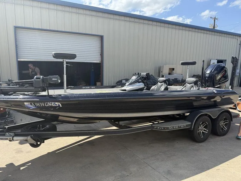 Slide: The Image of Skeeter ZXR 21 2022 - 0