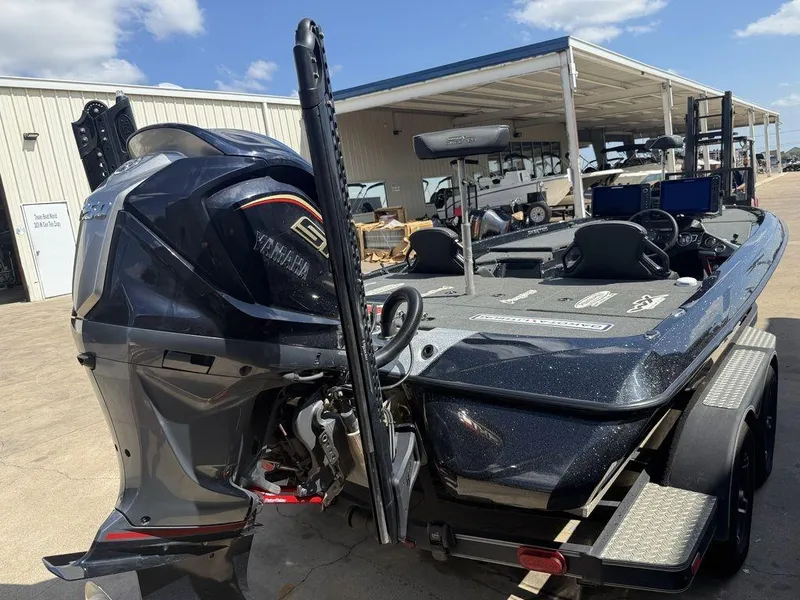 Slide: The Image of Skeeter ZXR 21 2022 - 3