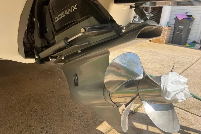 Slide: The Image of 2009 Chaparral Sunesta 284 boat propeller and OceanX drive system close-up. - 14