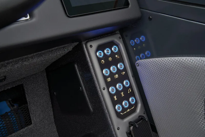 Slide: The Image of Ranger VX1788 WT 2025 - 42