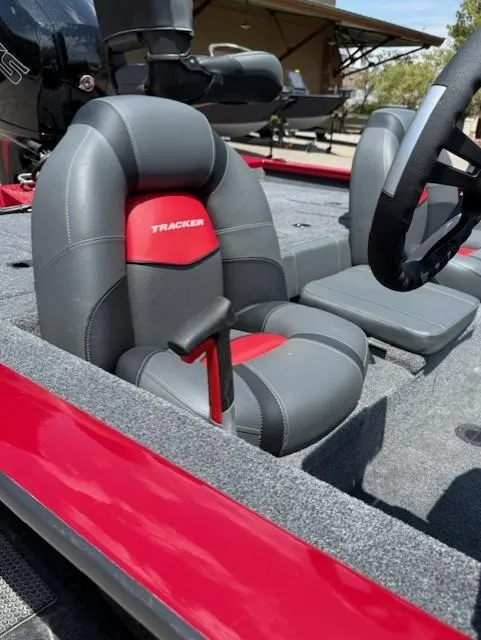 Slide: The Image of 2025 Tracker Pro Team 195 Tournament Edition boat seats, featuring gray and red design. - 5