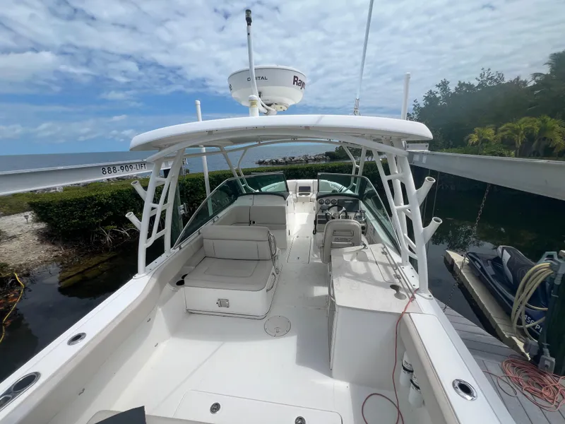 Slide: The Image of Boston Whaler 270 Vantage 2013 - 53