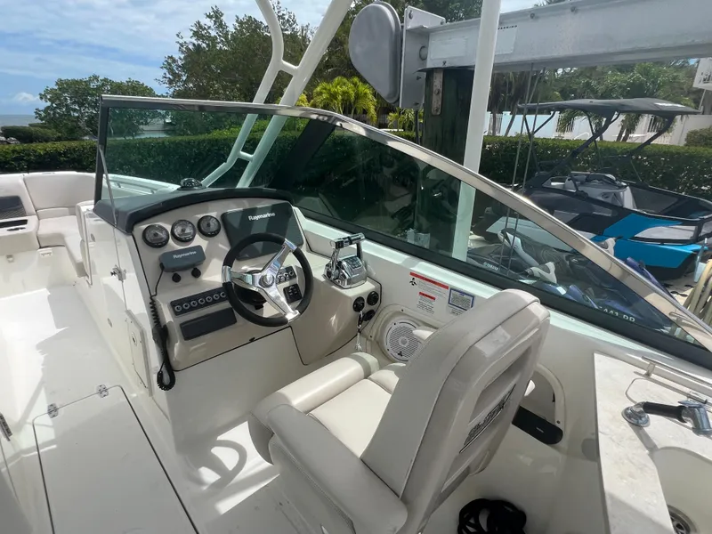 Slide: The Image of Boston Whaler 270 Vantage 2013 - 56