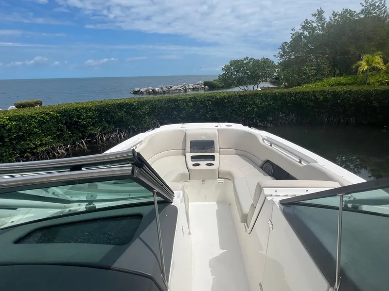 Slide: The Image of Boston Whaler 270 Vantage 2013 - 61