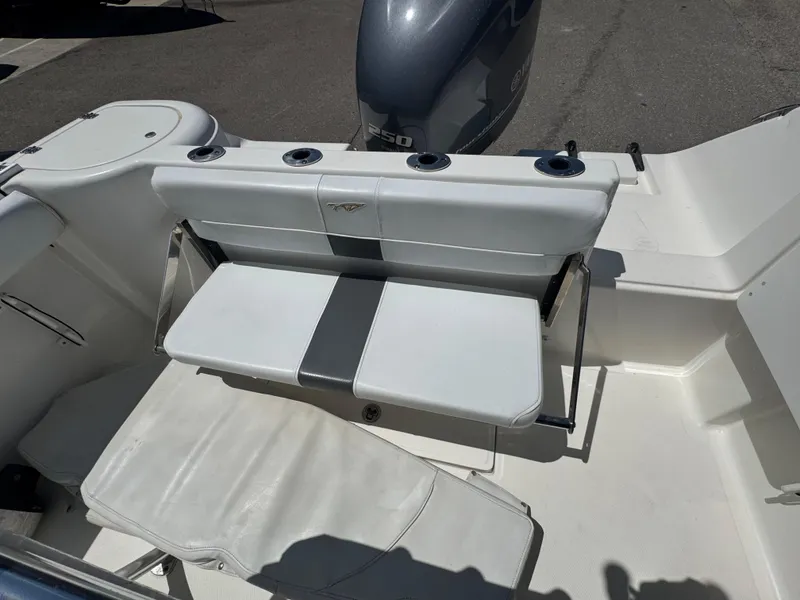 Slide: The Image of Tidewater 230SS 2014 - 10