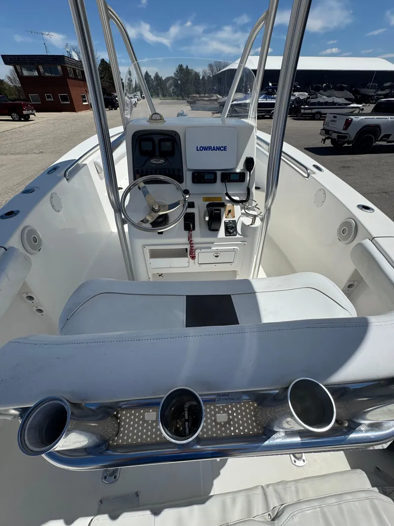 Slide: The Image of Tidewater 230SS 2014 - 12