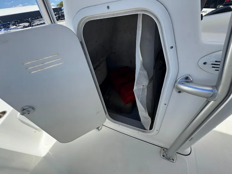 Slide: The Image of Tidewater 230SS 2014 - 18