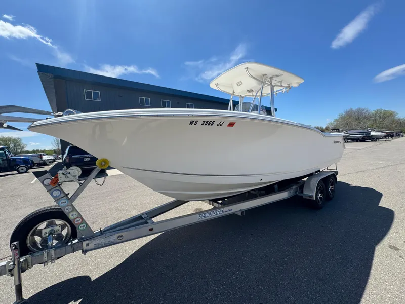 Slide: The Image of Tidewater 230SS 2014 - 2