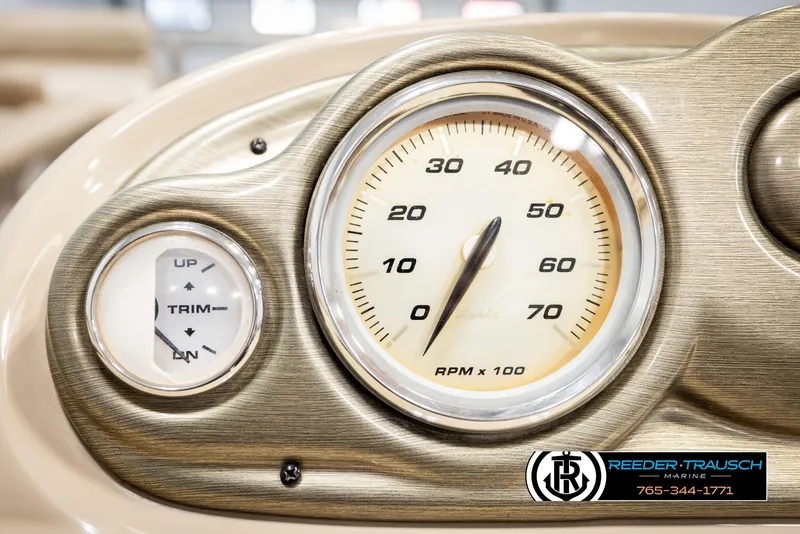 Slide: The Image of Close-up of 2006 Sylvan 8524 Mirage RE boat dashboard with speedometer and trim gauge. - 34