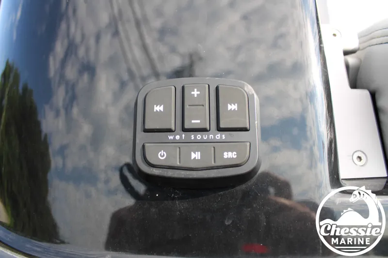 Slide: The Image of Malibu Wakesetter 26 LSV 2023 - 10