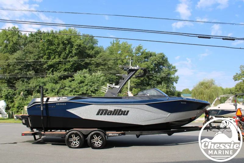 Slide: The Image of Malibu Wakesetter 26 LSV 2023 - 13