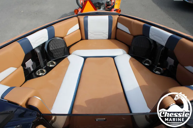 Slide: The Image of Malibu Wakesetter 26 LSV 2023 - 18