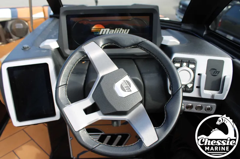 Slide: The Image of Malibu Wakesetter 26 LSV 2023 - 21