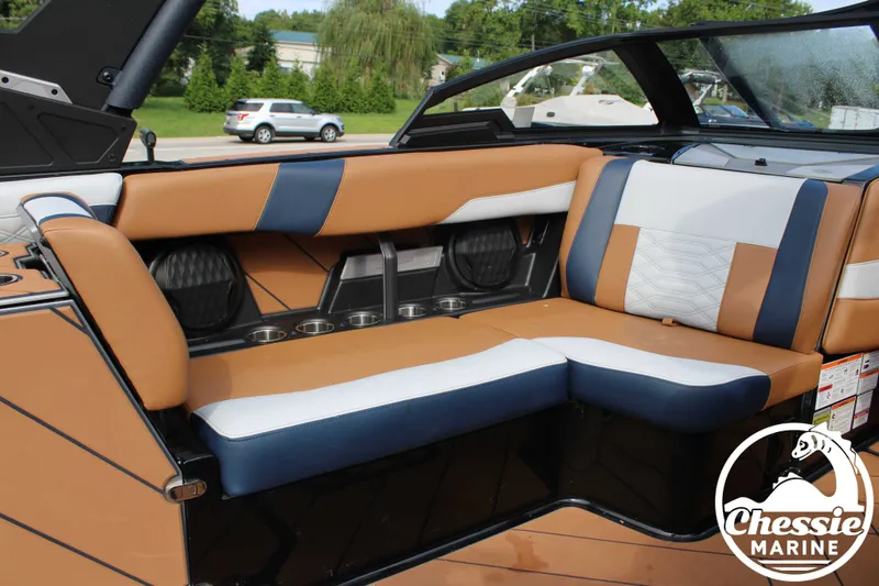 Slide: The Image of Malibu Wakesetter 26 LSV 2023 - 28