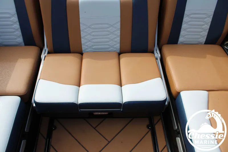 Slide: The Image of Malibu Wakesetter 26 LSV 2023 - 31