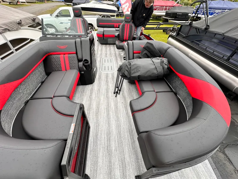 Slide: The Image of Bennington M Series 22 M-Swing Back 2025 - 7