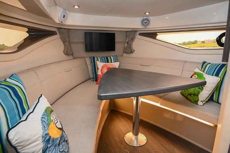 Slide: The Image of Sea Ray Sundancer 320 Coupe 2020 - 52