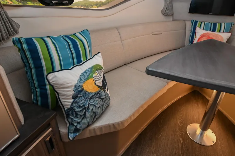 Slide: The Image of Sea Ray Sundancer 320 Coupe 2020 - 53