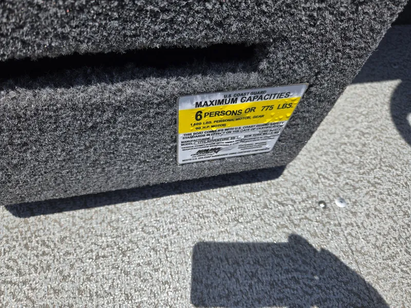 Slide: The Image of 2022 Lund 1775 Adventure SS capacity label, maximum 6 persons or 775 lbs. - 7